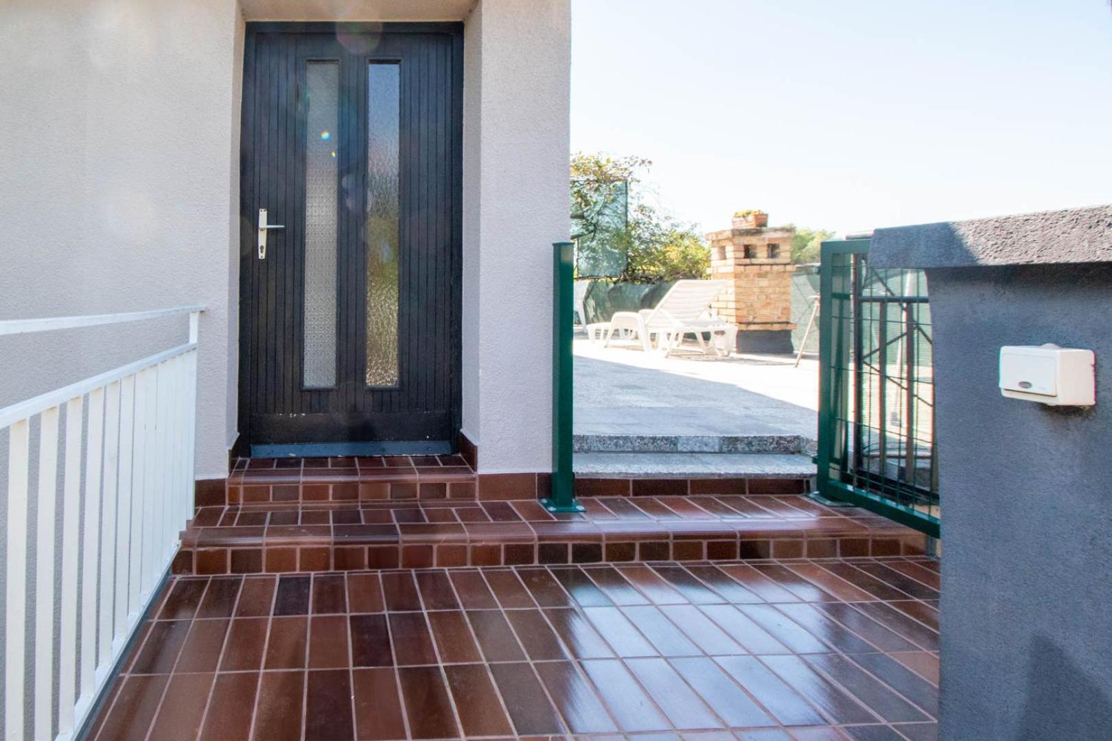 Villa Valkane Pet Friendly 150M From The Stunning Valkane Beach, City Indoor Pools-Fitness And City Mall Pula Exterior photo
